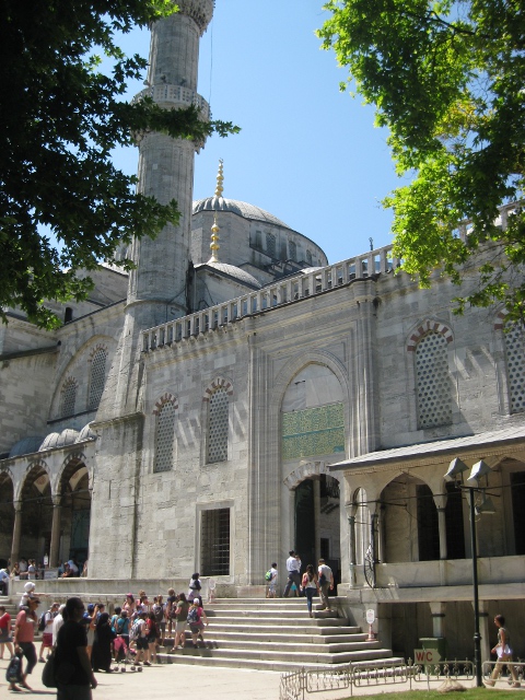approaching the Blue Mosque