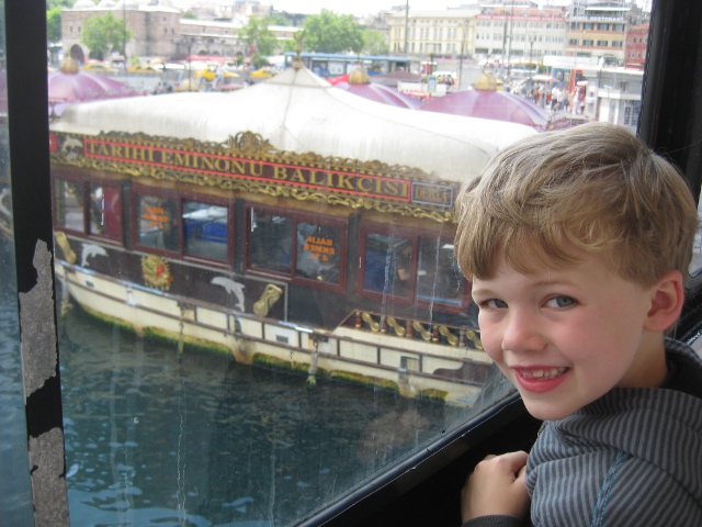 Eero and the floating restaurant