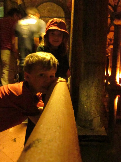 Cielo and Eero looking over the rail