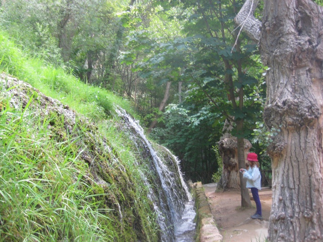 A waterfall and cielo