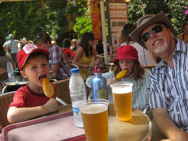 snack at Park Guell