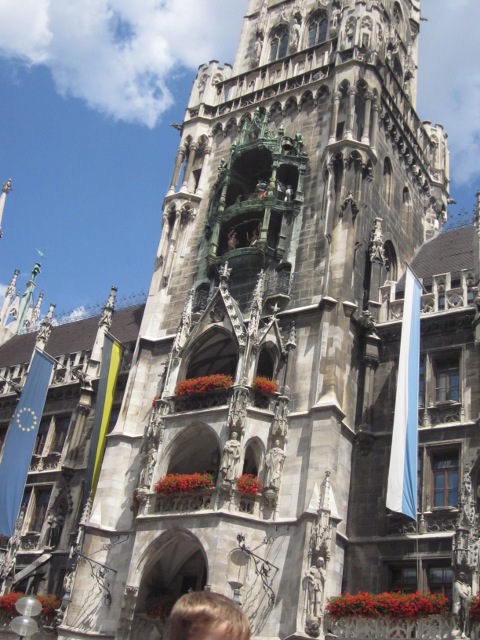 the rathaus-glockenspiel