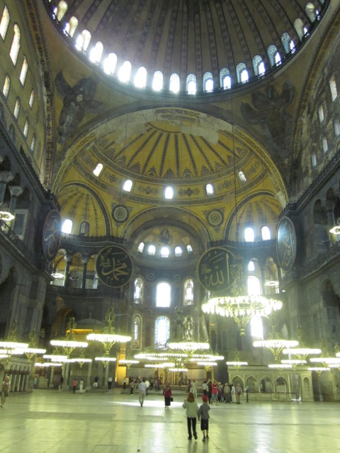 Cielo and Eero in the Hagia Sophia main room