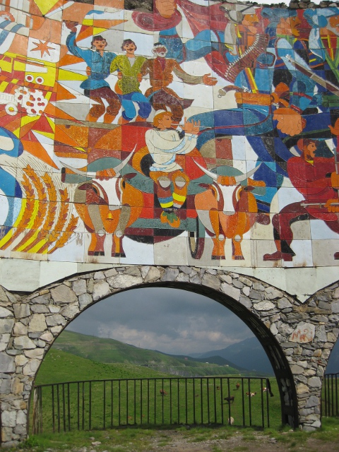 another view, with dancers