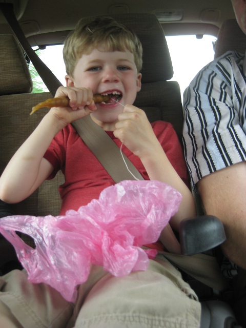 Eero eats a churchela